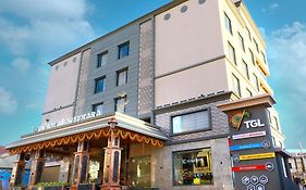Hotel The Grandladhukara